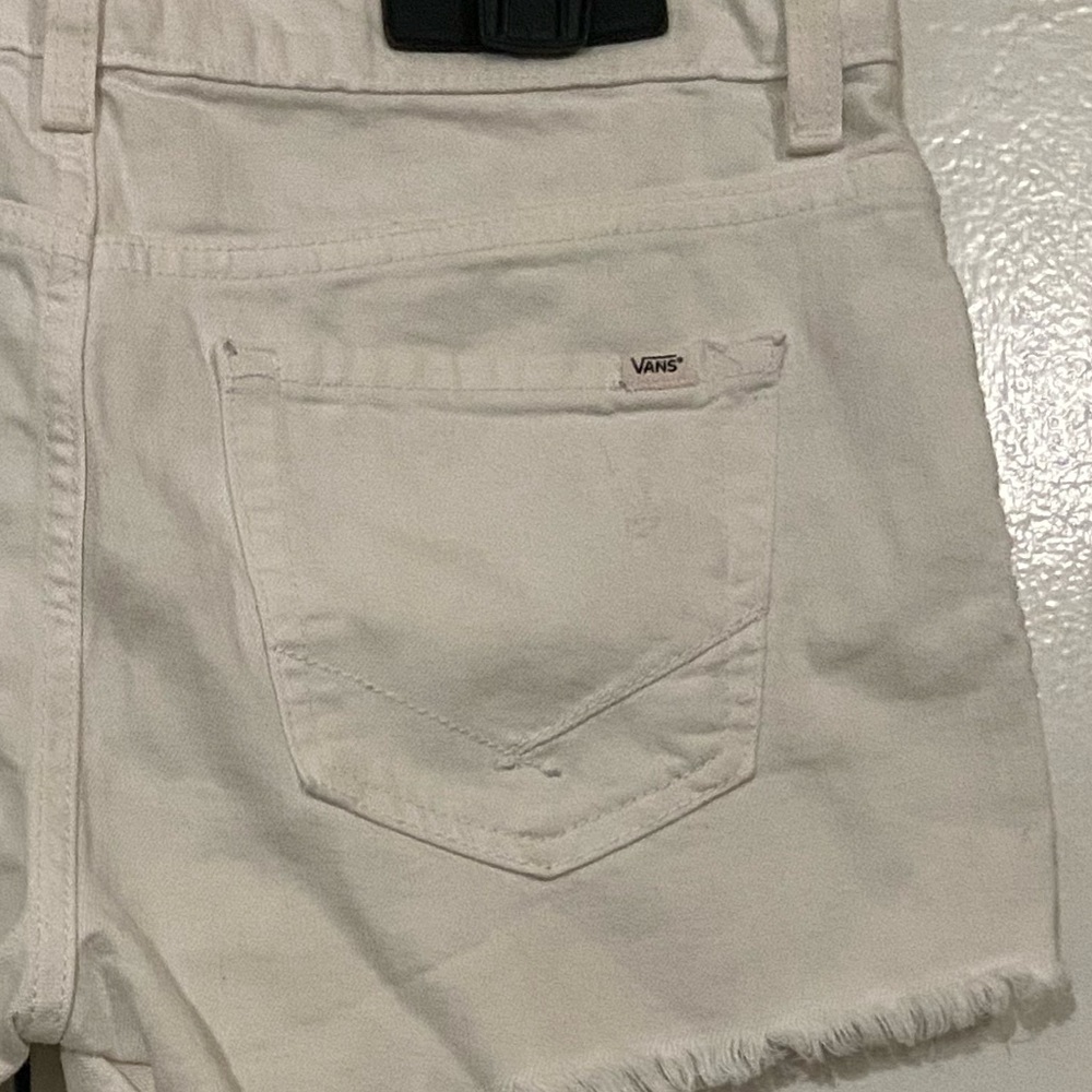 Vans Vintage Mini White Denim Shorts with Raw Hem Junior Size 7/ Adult Small - Picture 8 of 8
